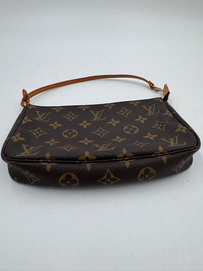 Louis Vuitton Pochette