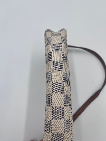 Louis Vuitton Pochette