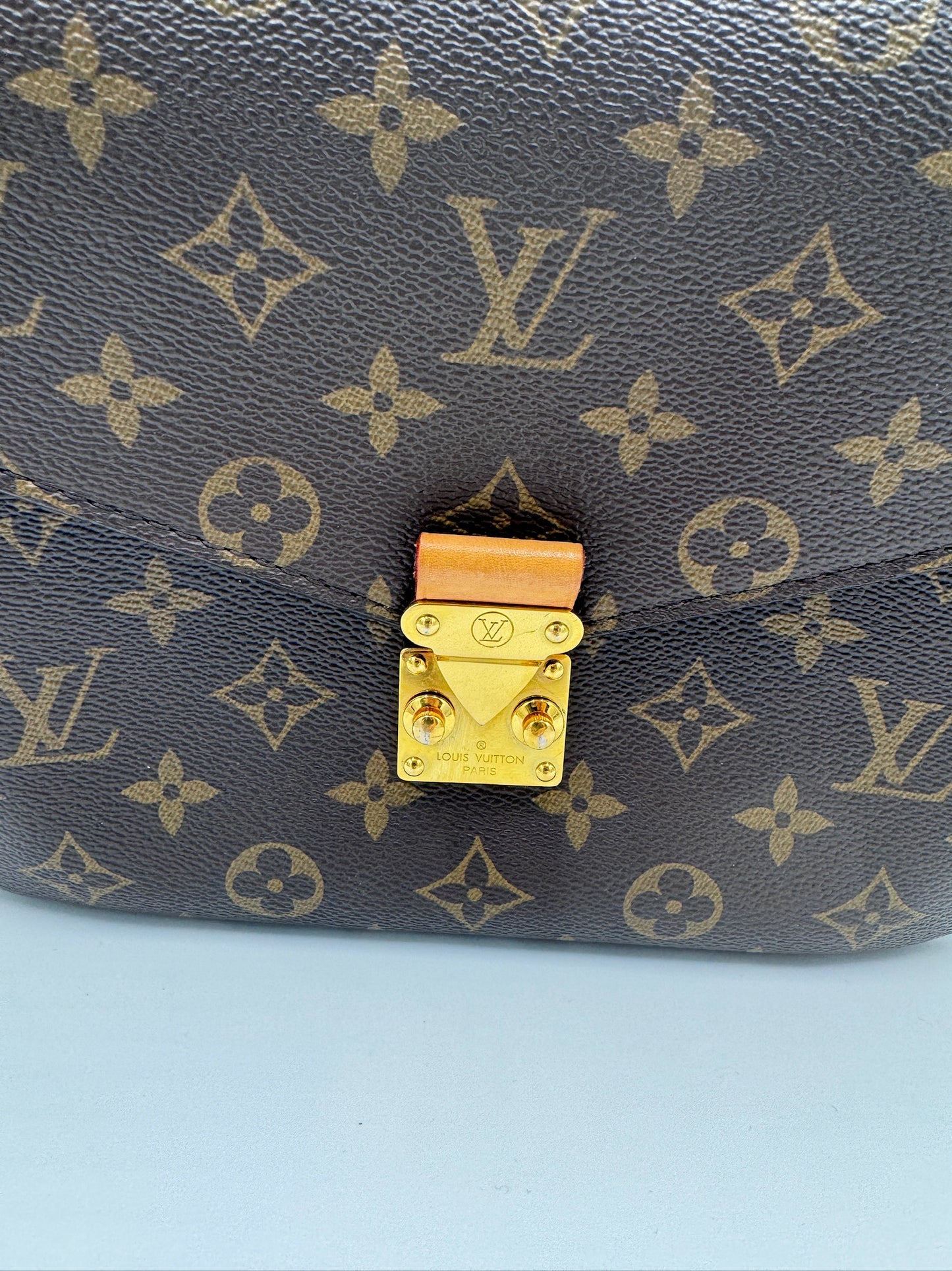 Louis Vuitton Pochette Metis