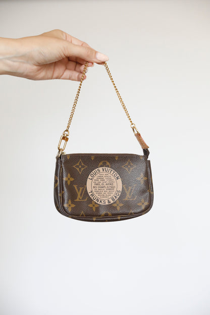 Louis Vuitton Mini Pochette