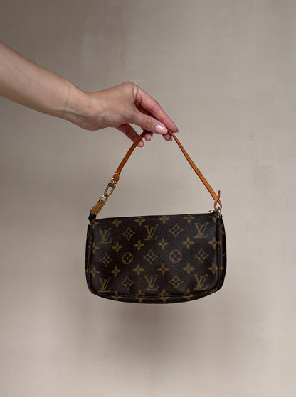 Louis Vuitton Pochette