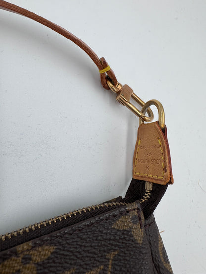 Louis Vuitton Pochette