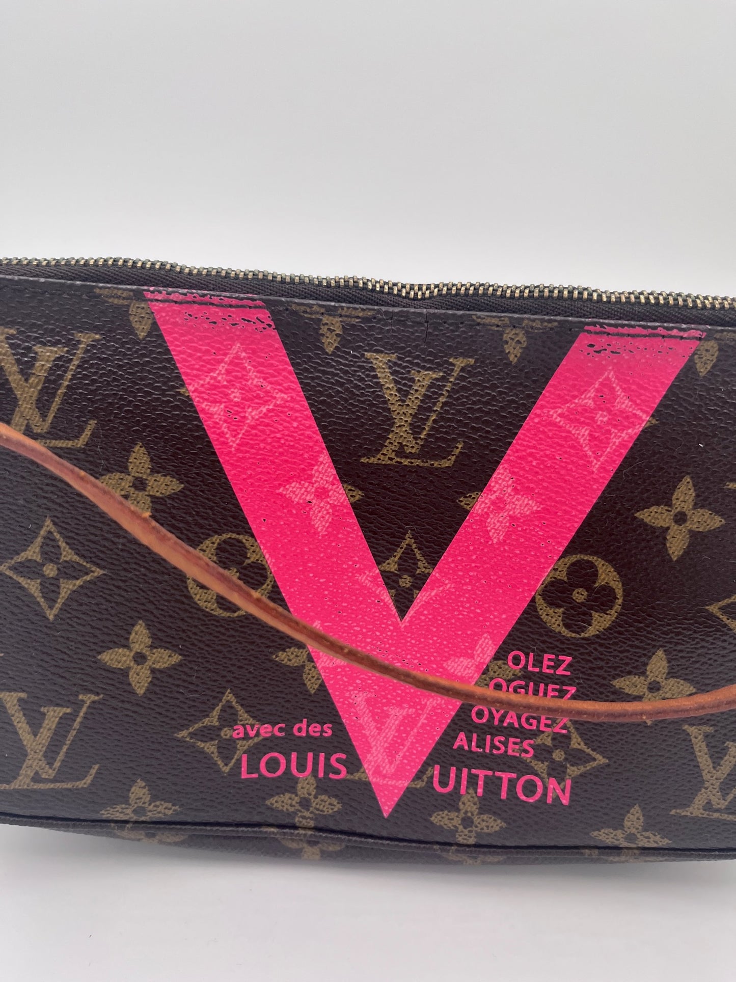 Louis Vuitton Pochette (Special Edition)