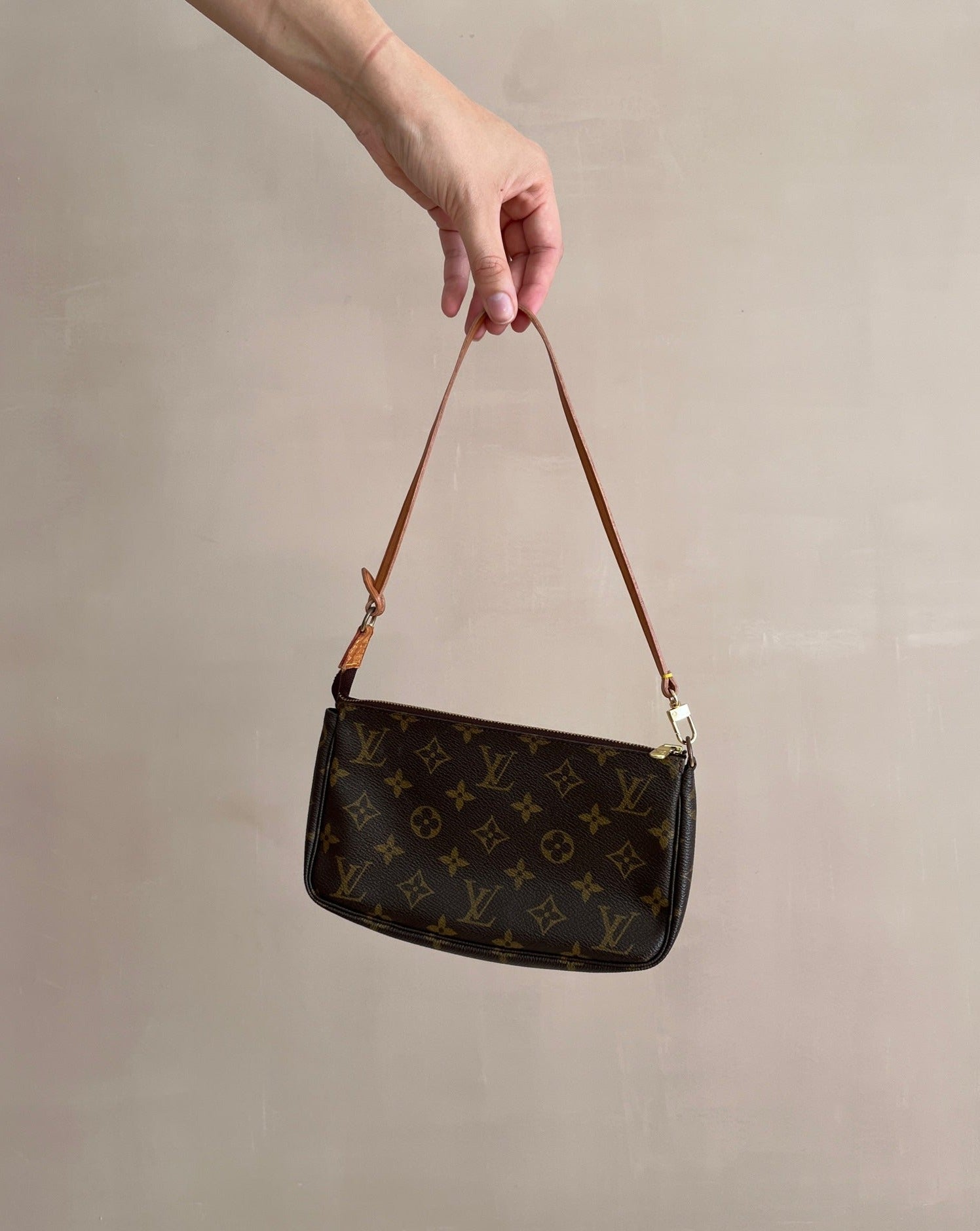 Louis Vuitton Pochette