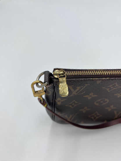 Louis Vuitton Pochette