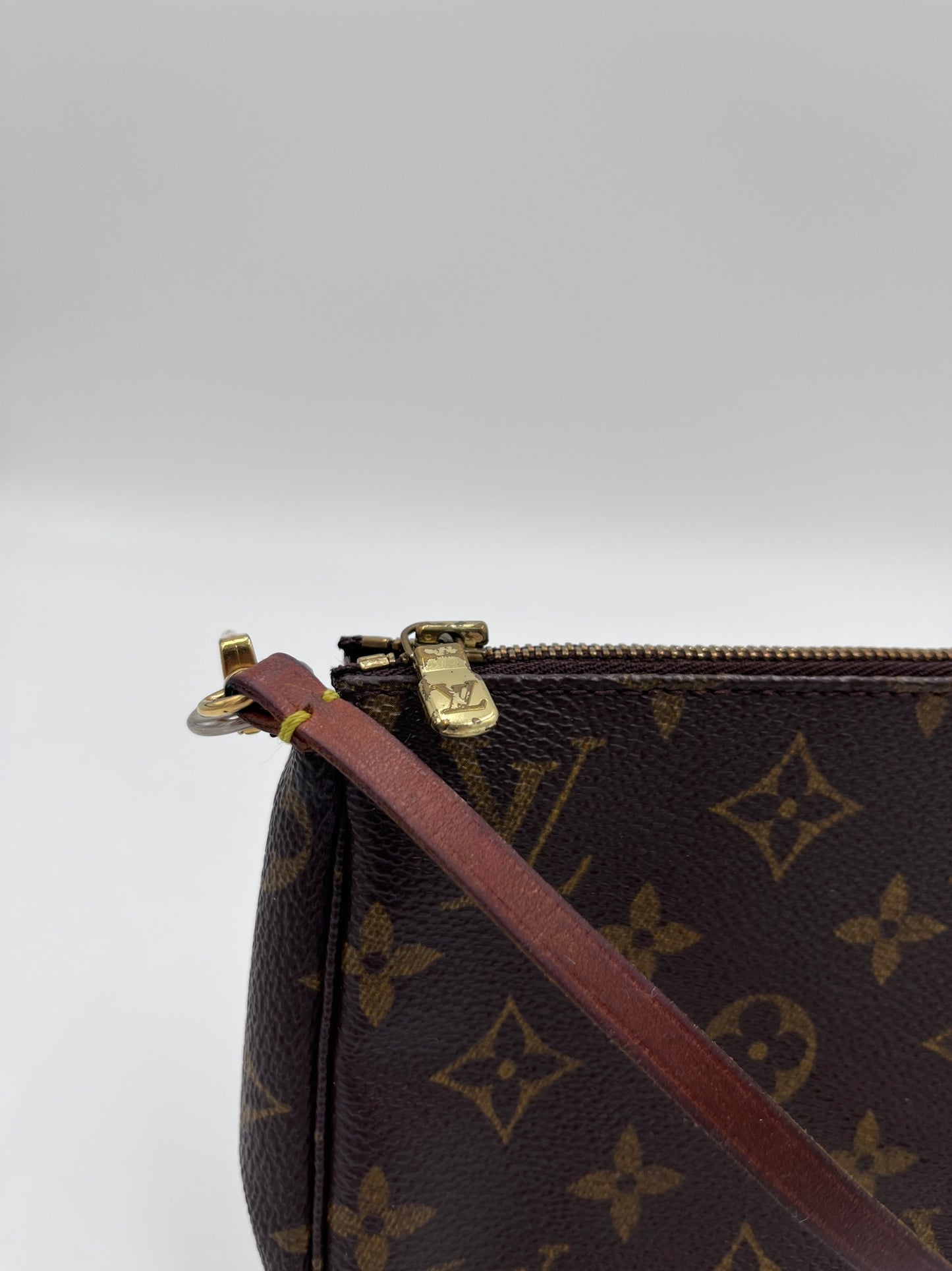 Louis Vuitton Pochette