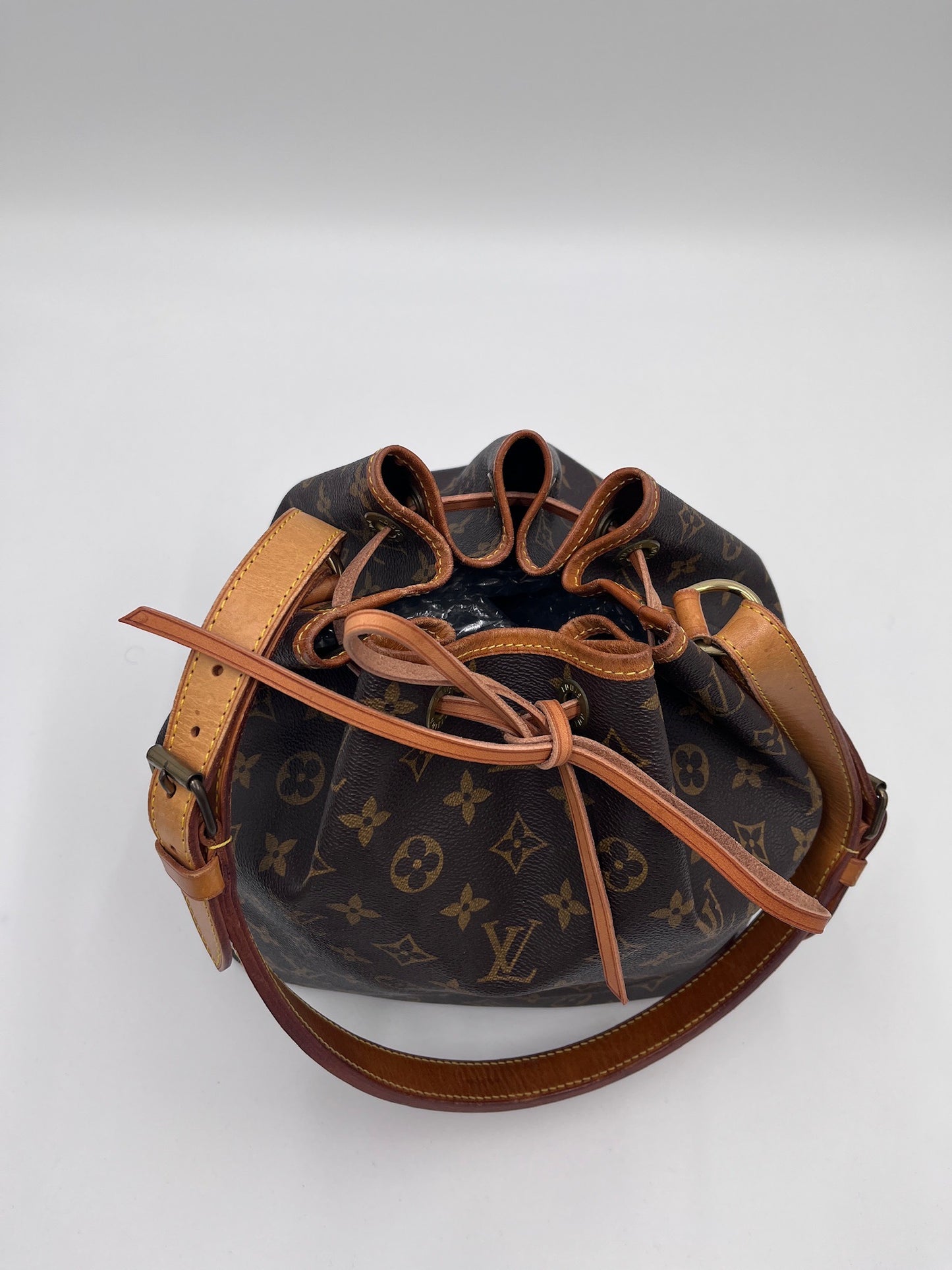 Louis Vuitton Petite Noè