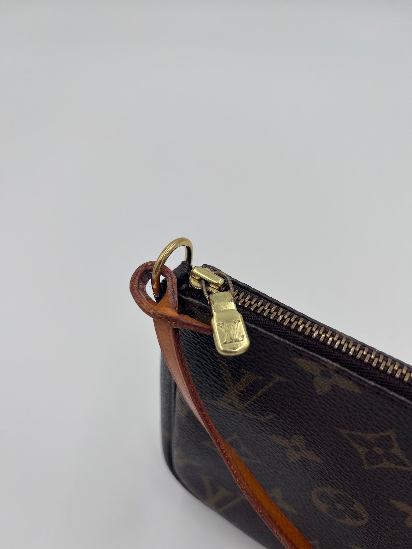 Louis Vuitton Pochette