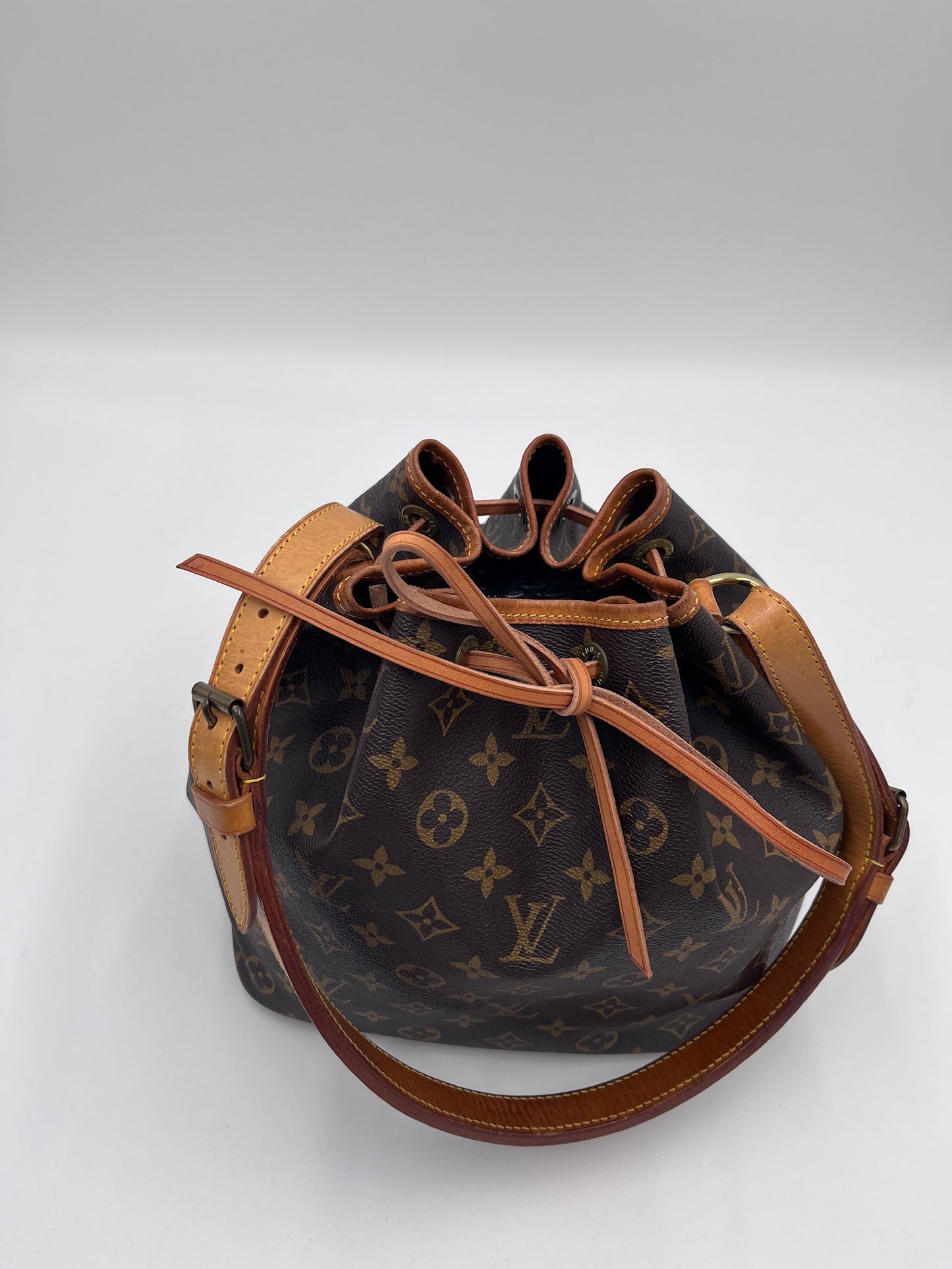 Louis Vuitton Petite Noè